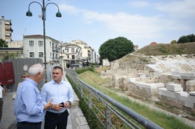Μαμάκος, Καλογιάννης στις εργασίες ανάδειξης του Αρχαίου Θεάτρου Λάρισας